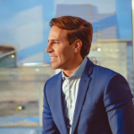 Ian dos Anjos Cunha explica como investir do zero e começar a construir seu futuro financeiro mesmo com pouco dinheiro.