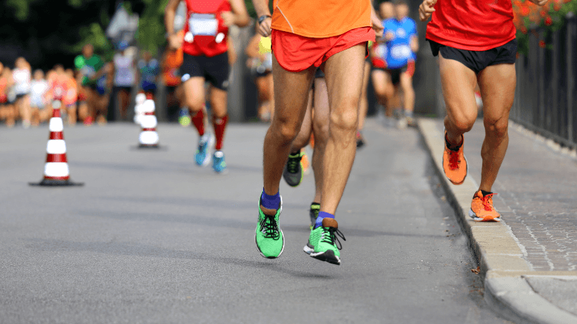 Antes e depois da corrida importam: entenda com Márcio Velho da Silva a importância do aquecimento e do desaquecimento na prática esportiva.