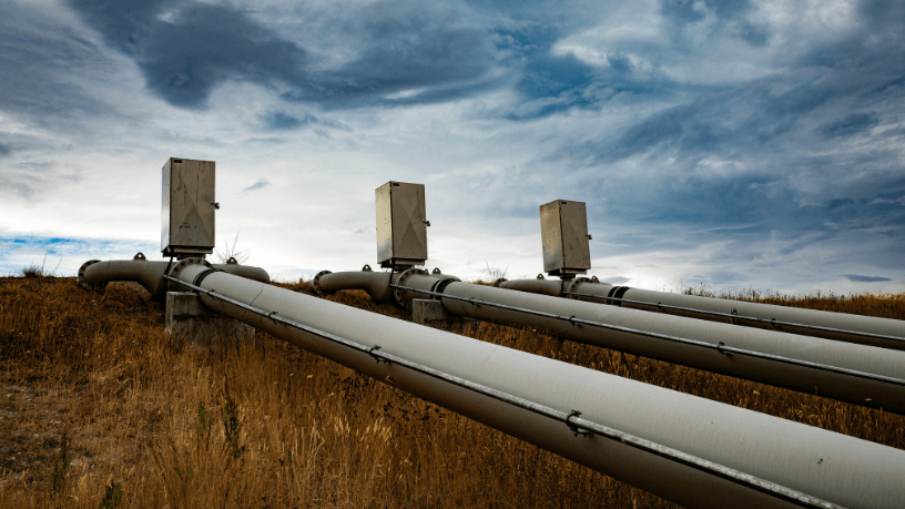 A disputa em torno do oleoduto da Linha 5 chega à Suprema Corte dos Estados Unidos e pode redefinir o futuro do projeto, analisa Paulo Roberto Gomes Fernandes.