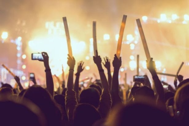 Evento musical pró-Trump ganha força como contraponto cultural ao Super Bowl e amplia debate político nos EUA