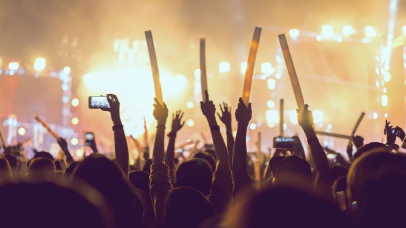 Evento musical pró-Trump ganha força como contraponto cultural ao Super Bowl e amplia debate político nos EUA