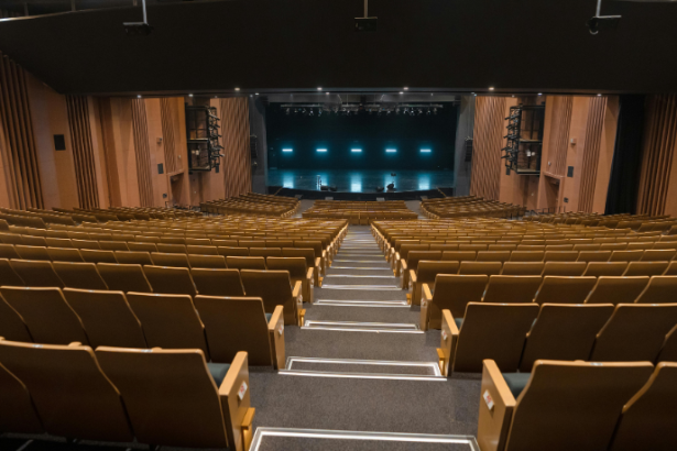 Bem Moreno: encontro musical de Bem Gil e Moreno Veloso celebra herança tropicalista no Teatro Gasômetro